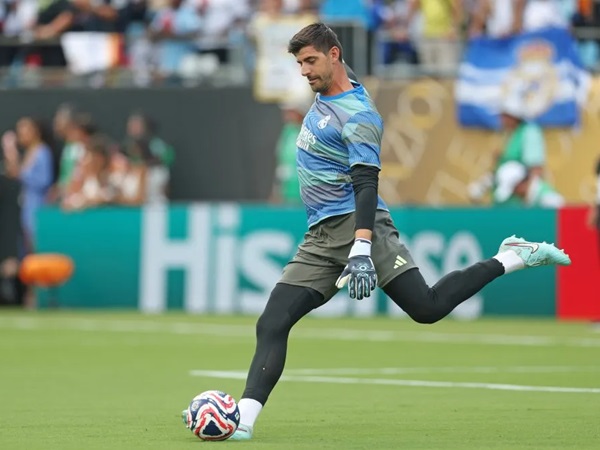Thibaut Courtois Masuk dalam Nominasi Yachine Trophy 2025